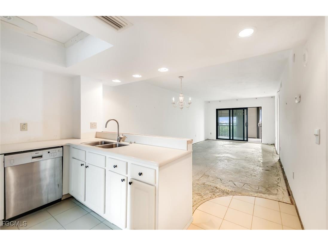 4263 Bay Beach Lane #713 Fort Myers Beach FL 33931 2025007861 image5