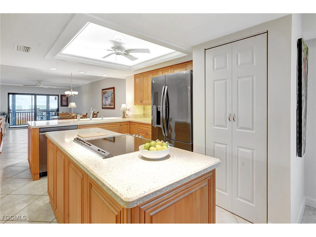 4263 Bay Beach Lane #714 Fort Myers Beach FL 33931 2025013805 image11
