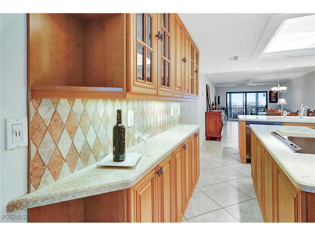 4263 Bay Beach Lane #714 Fort Myers Beach FL 33931 2025013805 image12