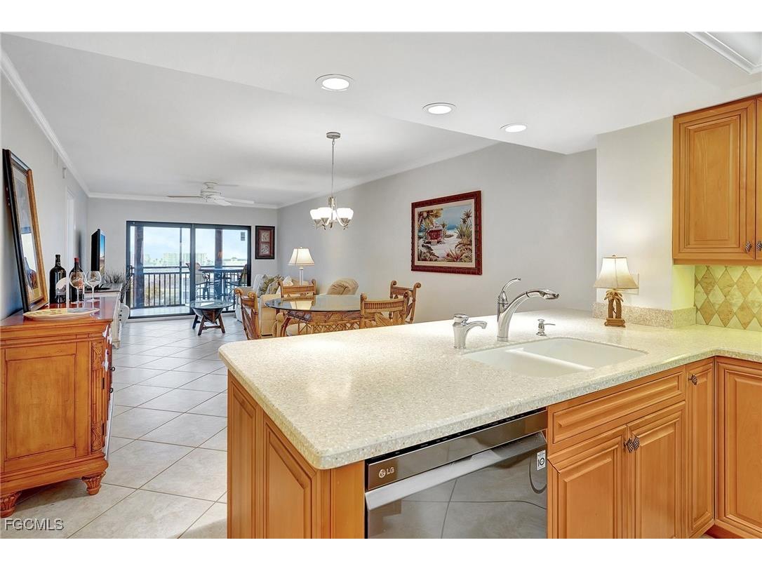 4263 Bay Beach Lane #714 Fort Myers Beach FL 33931 2025013805 image18