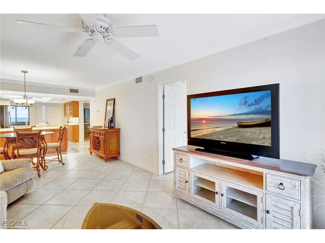 4263 Bay Beach Lane #714 Fort Myers Beach FL 33931 2025013805 image8