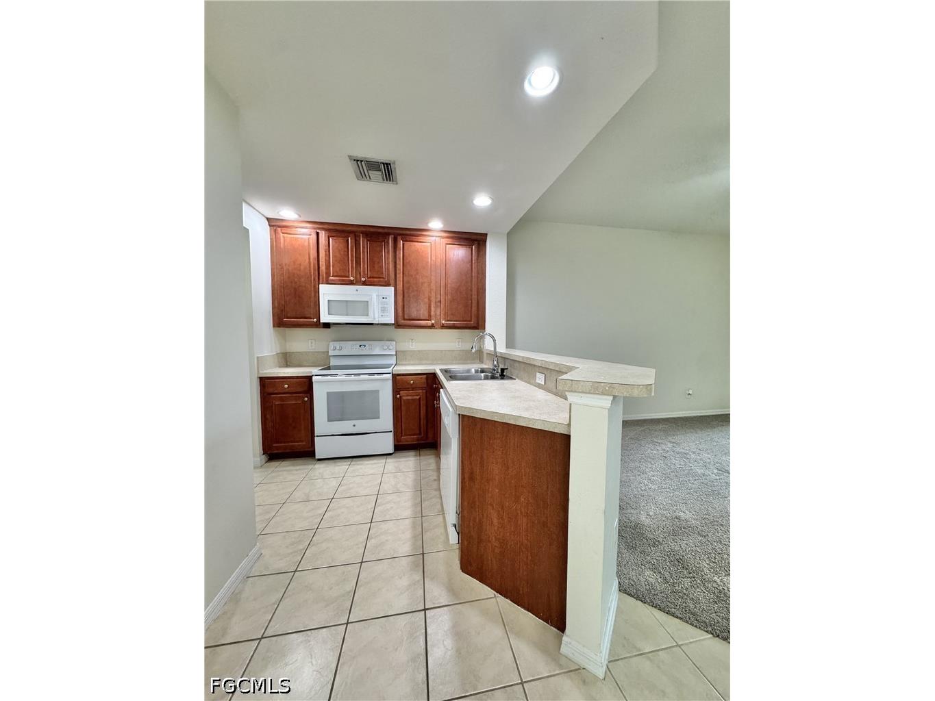4263 Liron Avenue #102 Fort Myers FL 33916 2026024846 image3