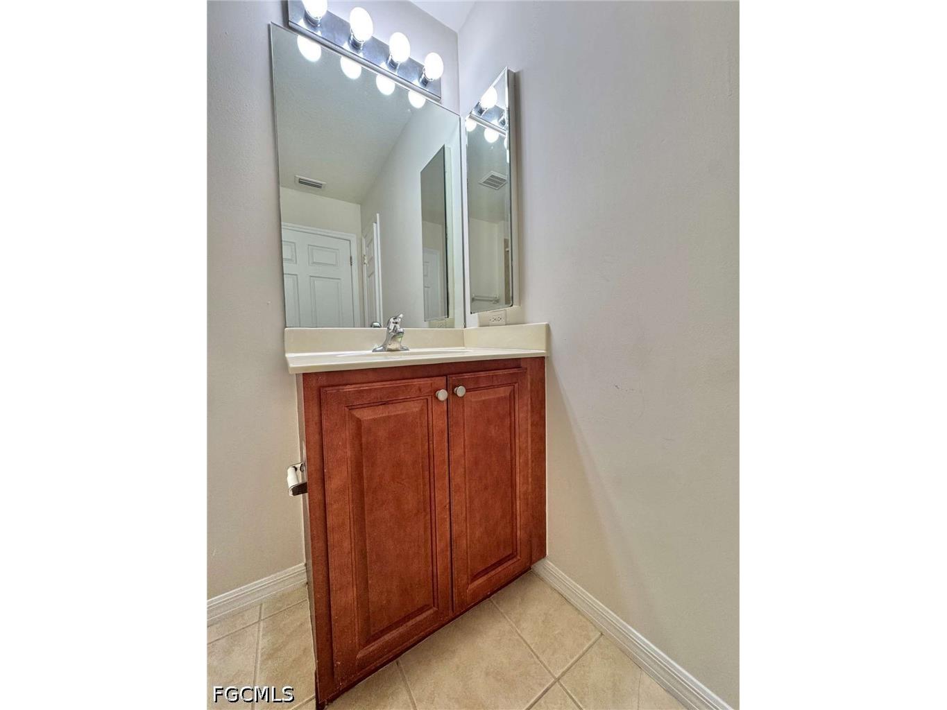 4263 Liron Avenue #102 Fort Myers FL 33916 2026024846 image36