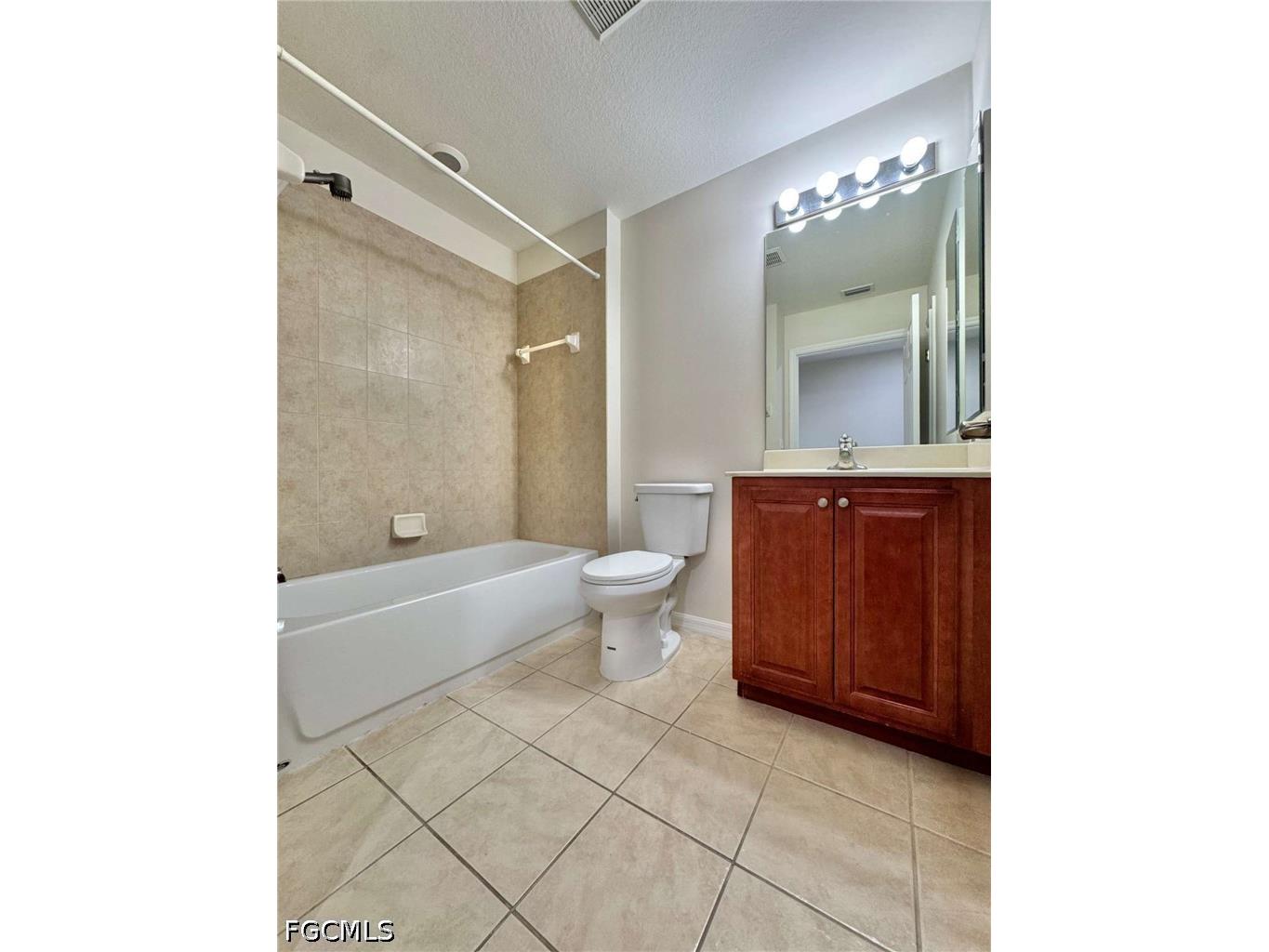 4263 Liron Avenue #102 Fort Myers FL 33916 2026024846 image38
