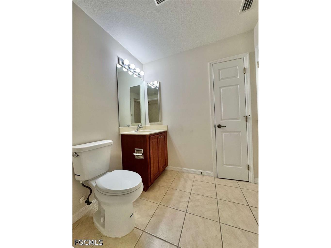 4263 Liron Avenue #102 Fort Myers FL 33916 2026024846 image40