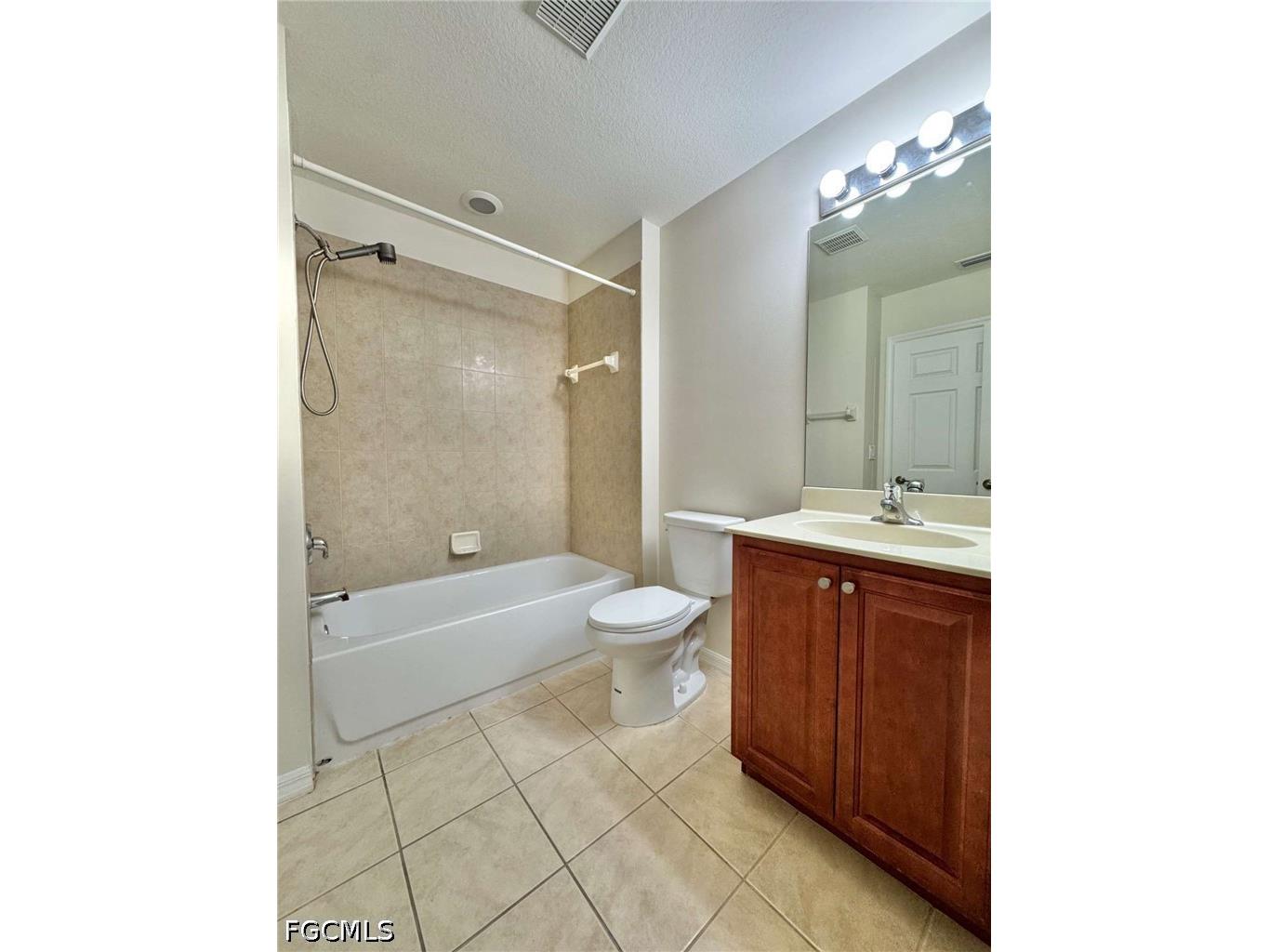 4263 Liron Avenue #102 Fort Myers FL 33916 2026024846 image41