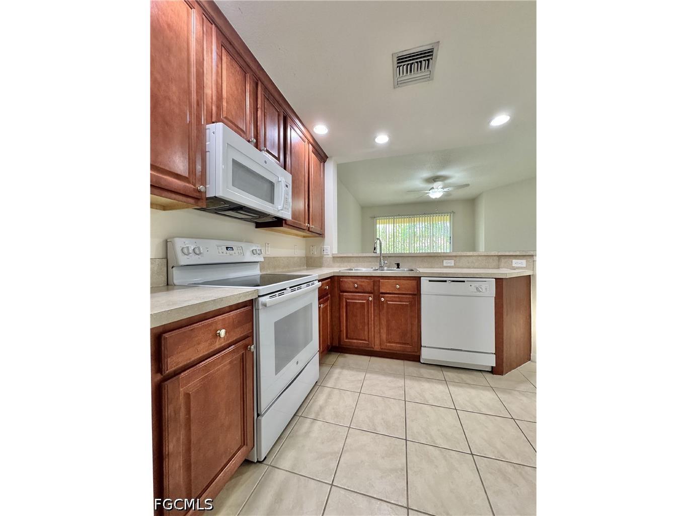 4263 Liron Avenue #102 Fort Myers FL 33916 2026024846 image6