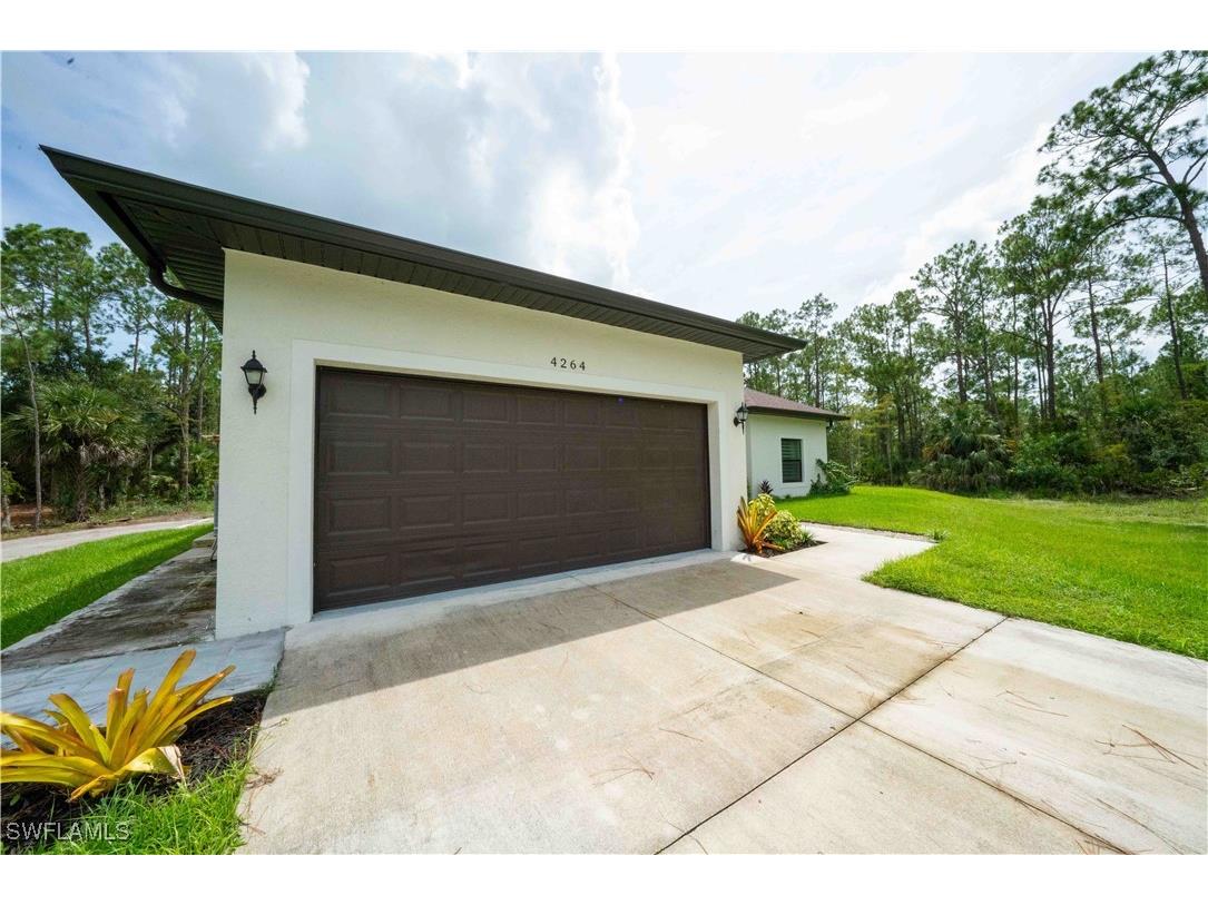 4264 8th Avenue NE Naples FL 34120 225069092 image17