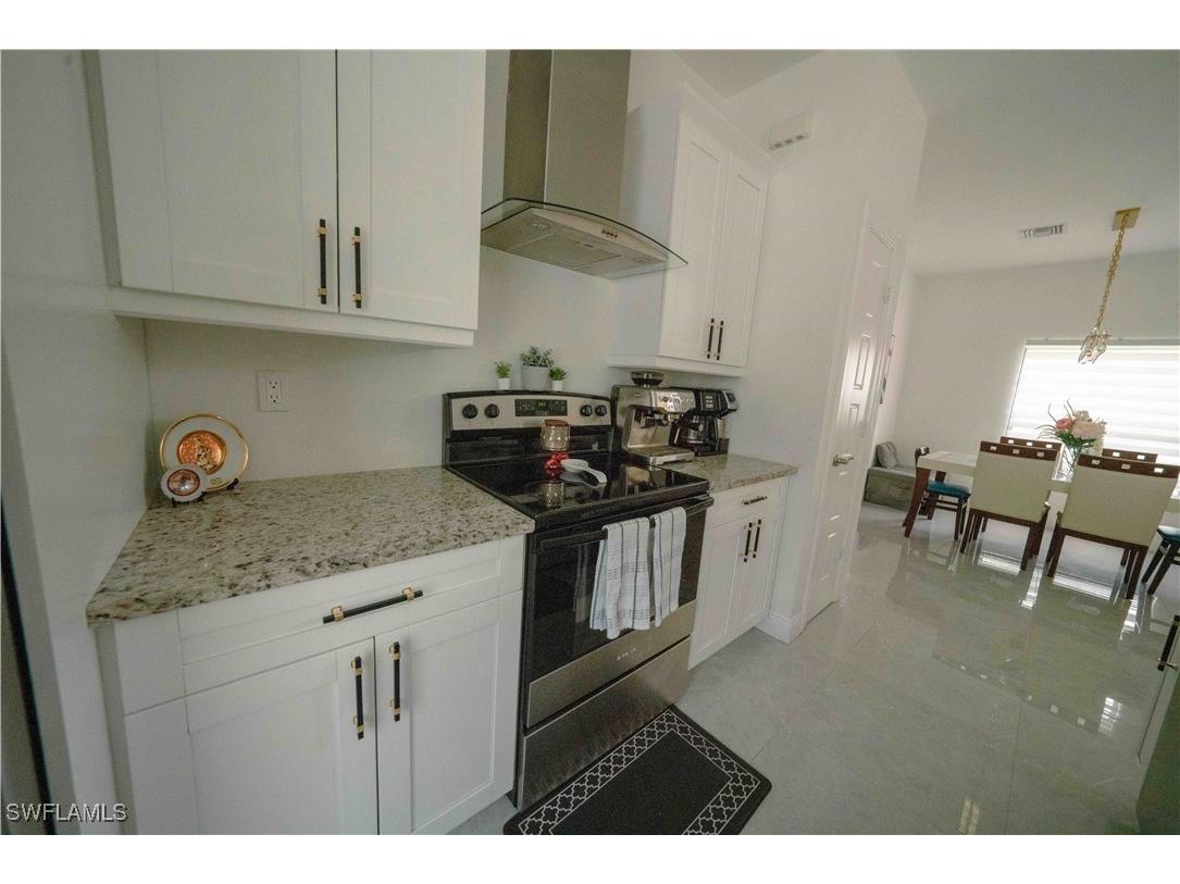 4264 8th Avenue NE Naples FL 34120 225069092 image9