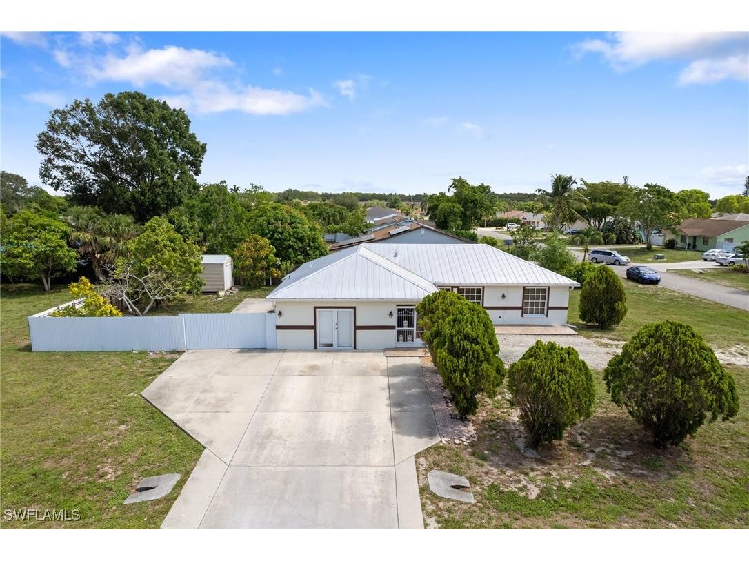 4265 18th Place SW Naples FL 34116 225050540 image1