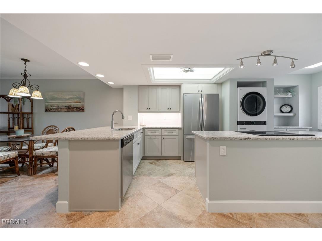 4265 Bay Beach Lane #425 Fort Myers Beach FL 33931 2025007020 image17