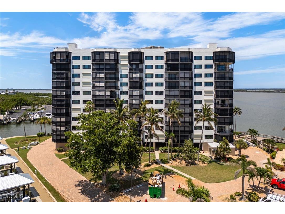 4265 Bay Beach Lane #425 Fort Myers Beach FL 33931 2025007020 image2