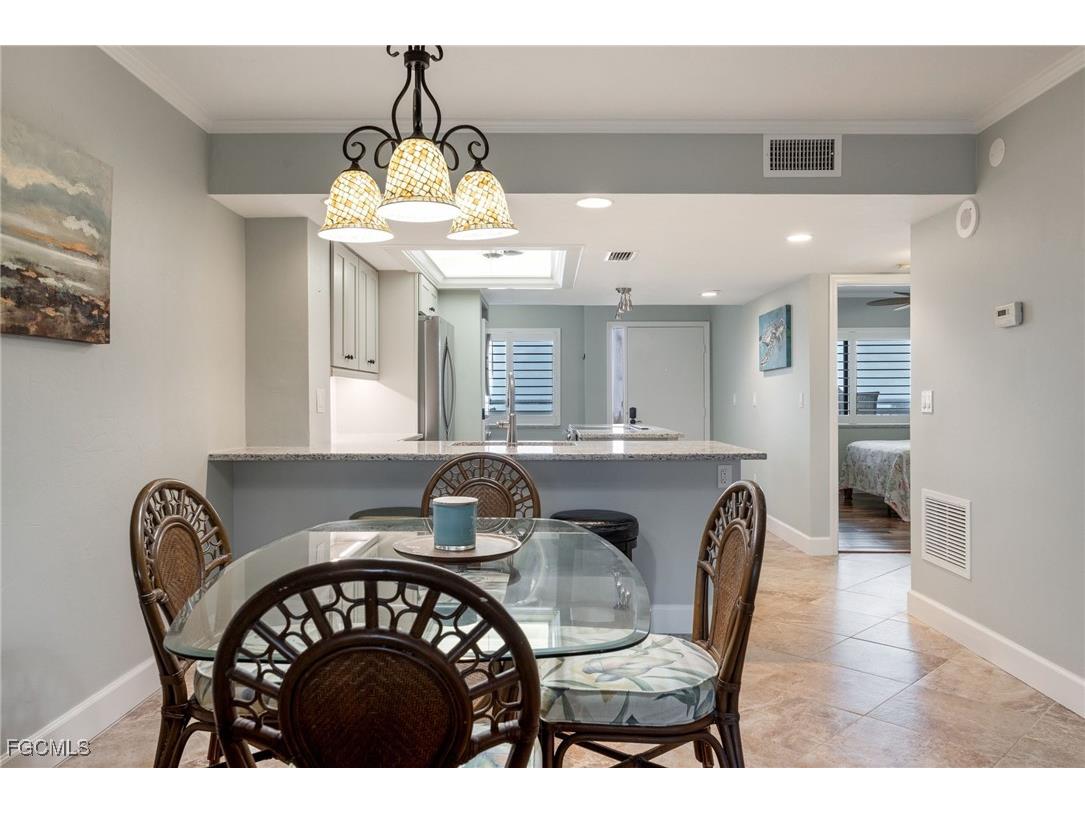 4265 Bay Beach Lane #425 Fort Myers Beach FL 33931 2025007020 image26