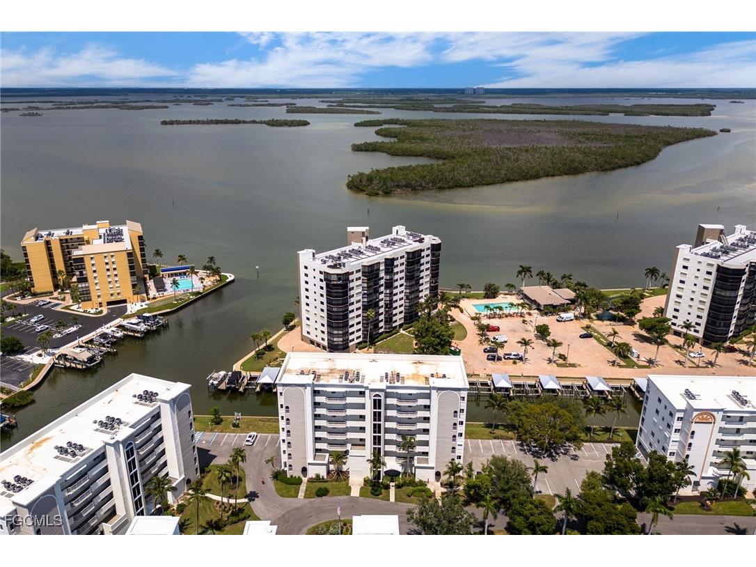 4265 Bay Beach Lane #425 Fort Myers Beach FL 33931 2025007020 image49