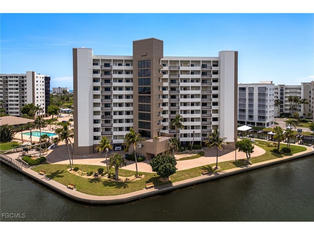 4265 Bay Beach Lane #425 Fort Myers Beach FL 33931 2025007020 image6