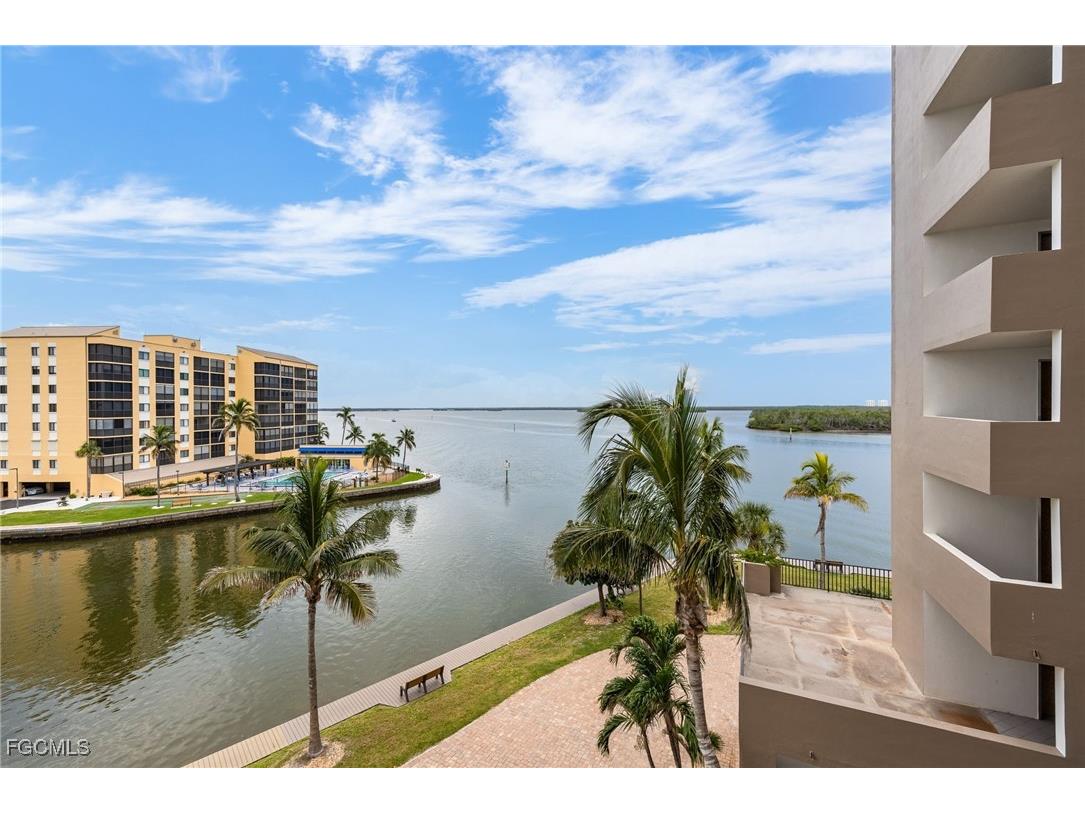 4265 Bay Beach Lane #425 Fort Myers Beach FL 33931 2025007020 image8