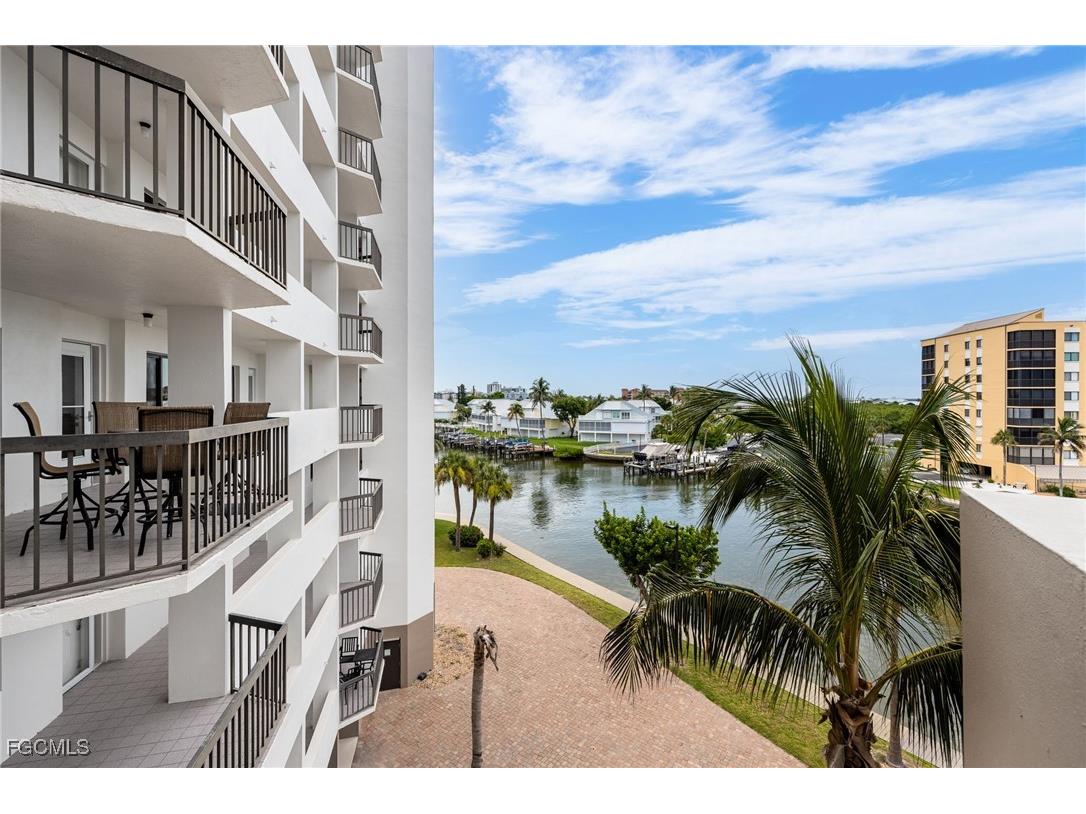 4265 Bay Beach Lane #425 Fort Myers Beach FL 33931 2025007020 image9