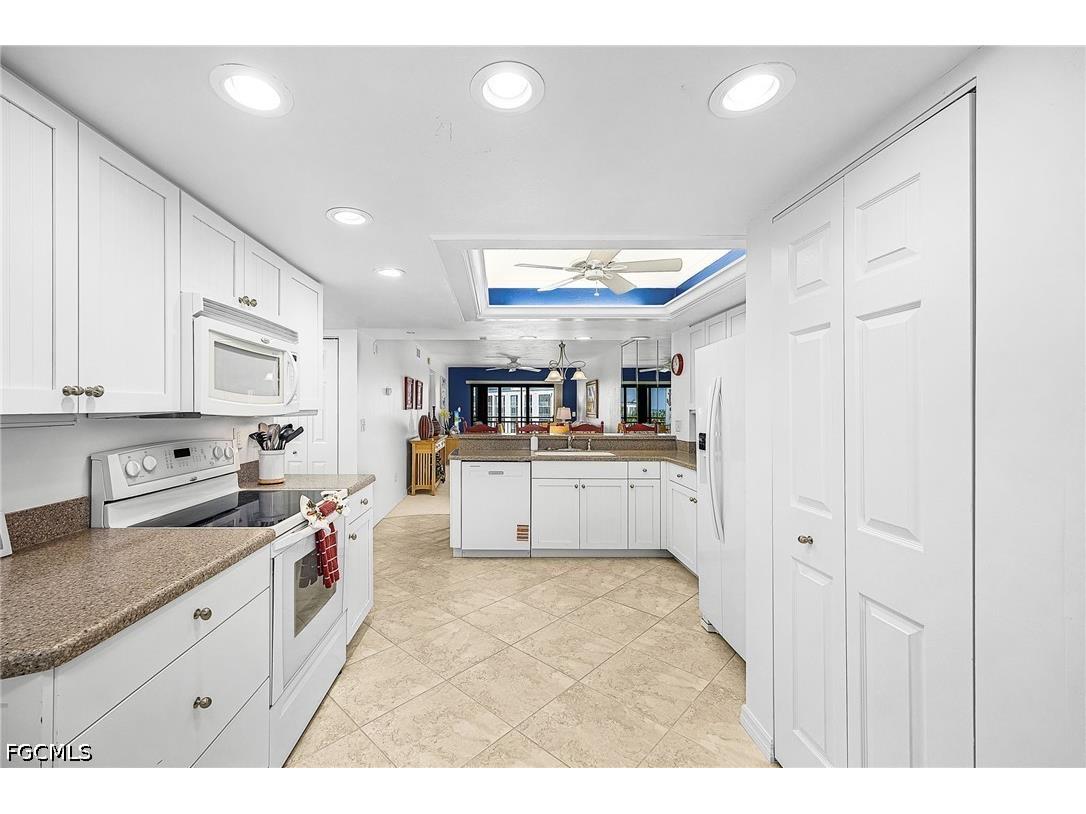 4265 Bay Beach Lane #522 Fort Myers Beach FL 33931 2025021189 image5