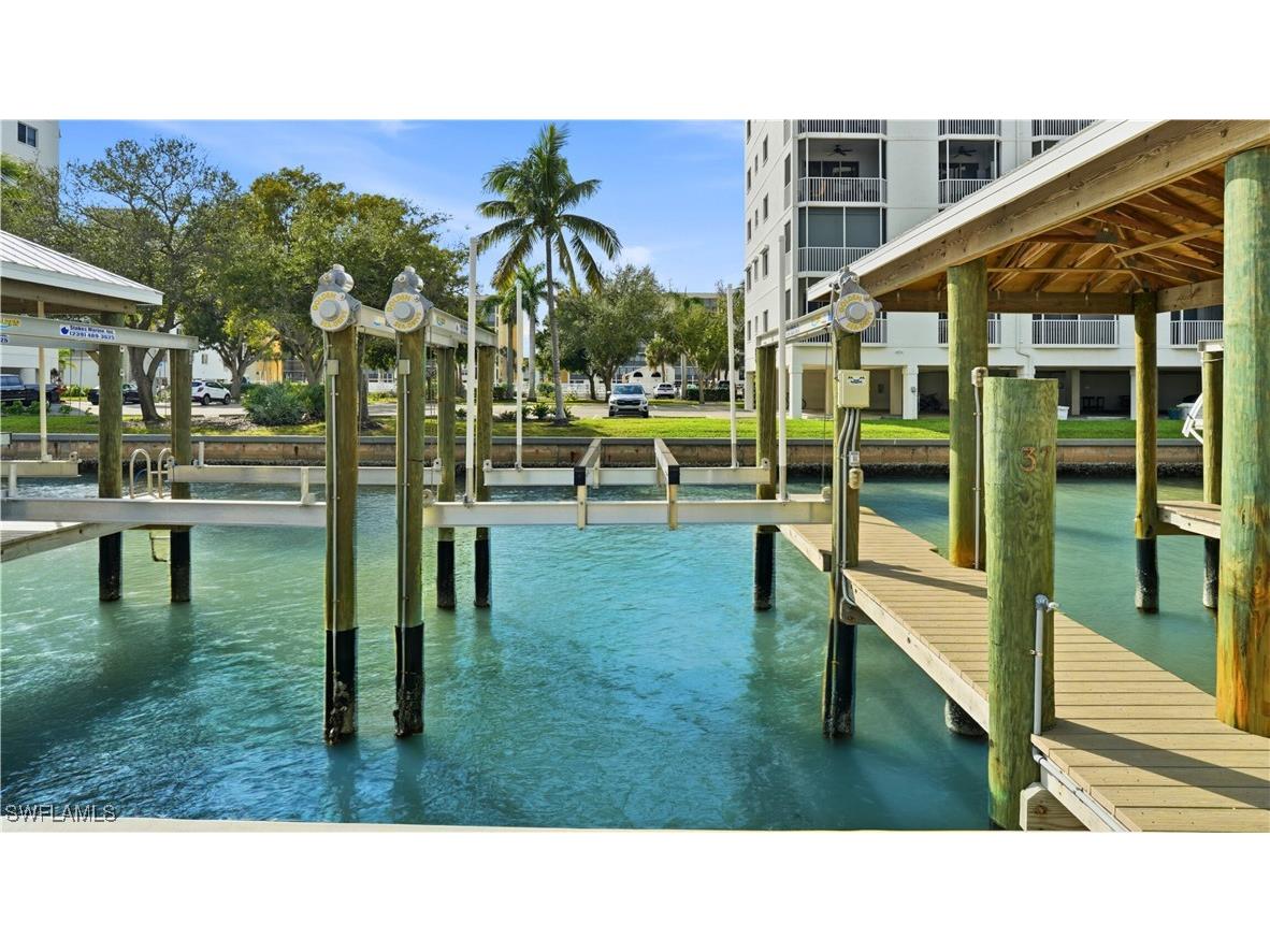 4265 Bay Beach Lane #926 Fort Myers Beach FL 33931 225082785 image2