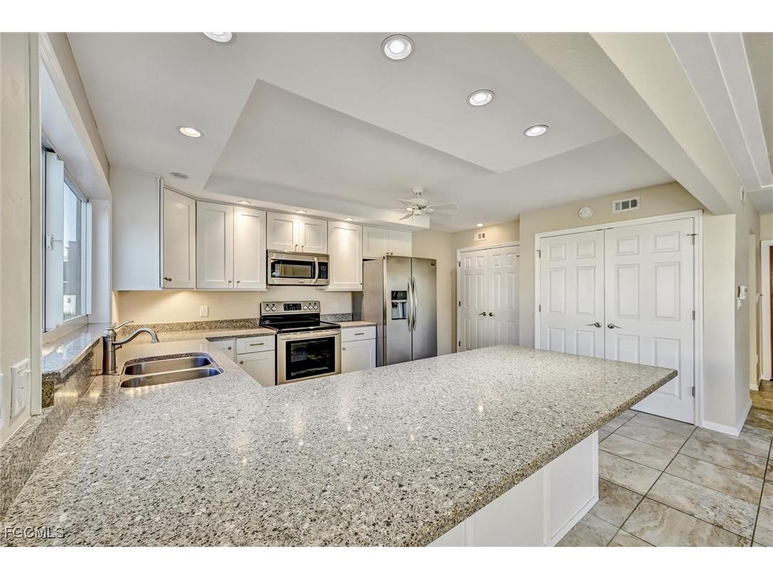 4265 Island Circle #B Fort Myers FL 33919 2026003822 image10