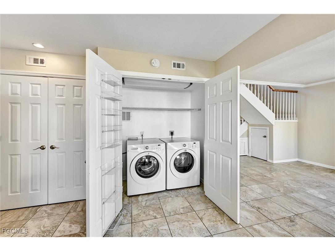4265 Island Circle #B Fort Myers FL 33919 2026003822 image14