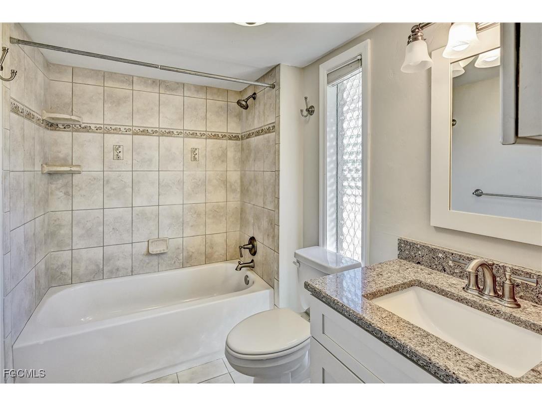 4265 Island Circle #B Fort Myers FL 33919 2026003822 image22