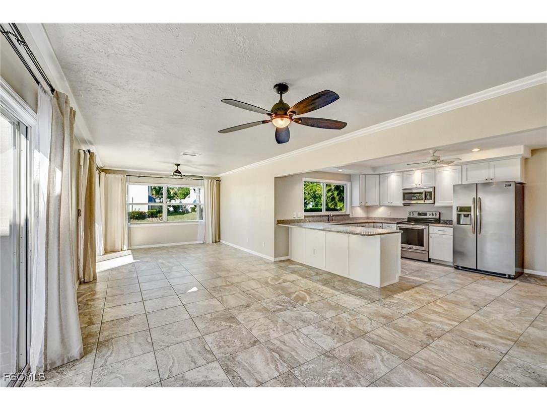 4265 Island Circle #B Fort Myers FL 33919 2026003822 image6