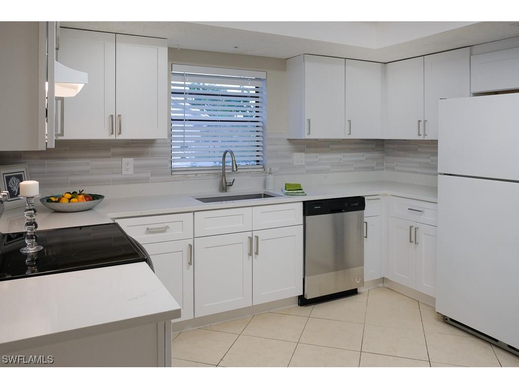 4265 Molokai Drive #9 Naples FL 34112 223033343 image1