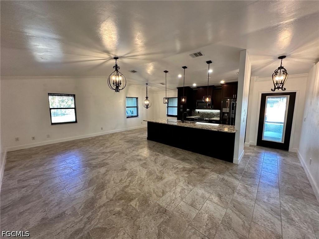 4266 Island Circle #B Fort Myers FL 33919 2026022060 image3