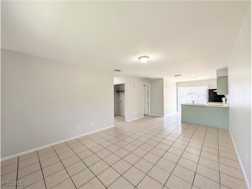 427 NE Pine Island Lane #1 Cape Coral FL 33909 2025011413 image1