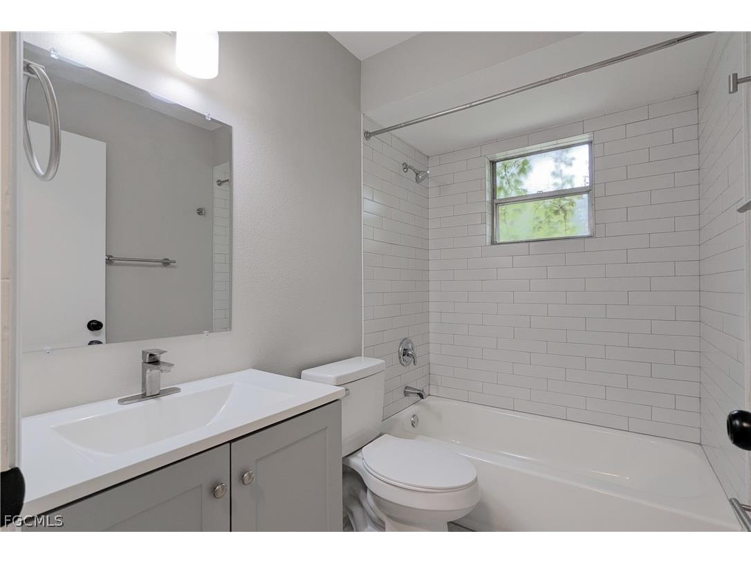 427 NE Pine Island Lane #2 Cape Coral FL 33909 2026007659 image10