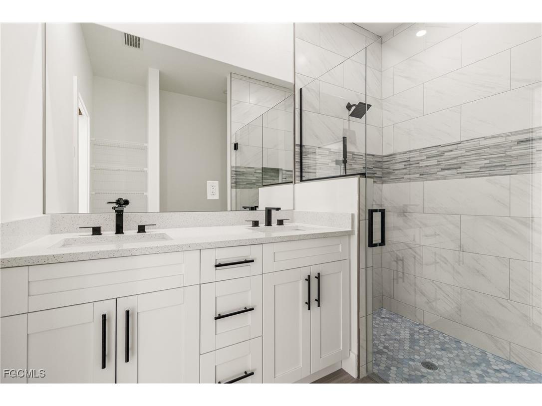 427 Petite Avenue Lehigh Acres FL 33974 2025015731 image21