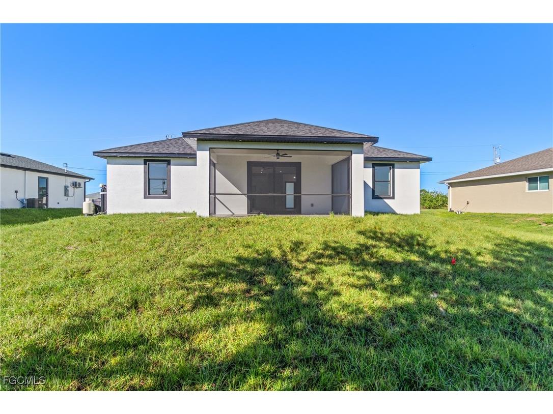 427 Petite Avenue Lehigh Acres FL 33974 2025015731 image37
