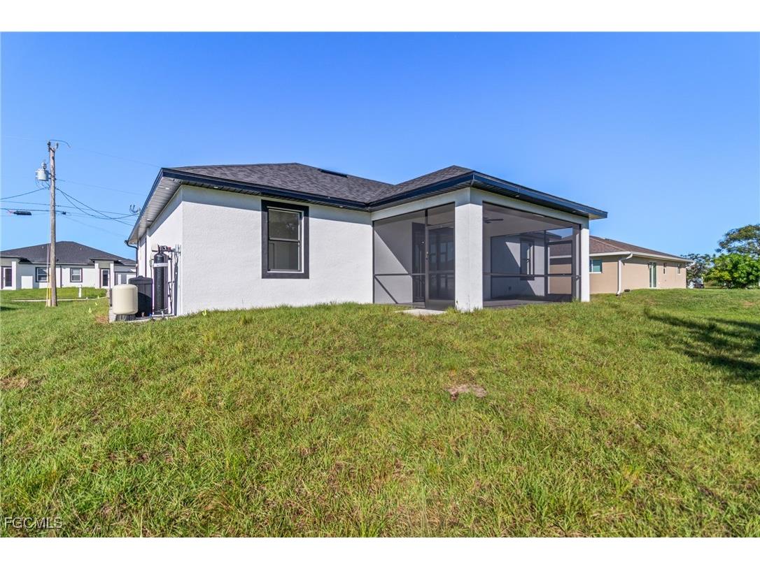 427 Petite Avenue Lehigh Acres FL 33974 2025015731 image38