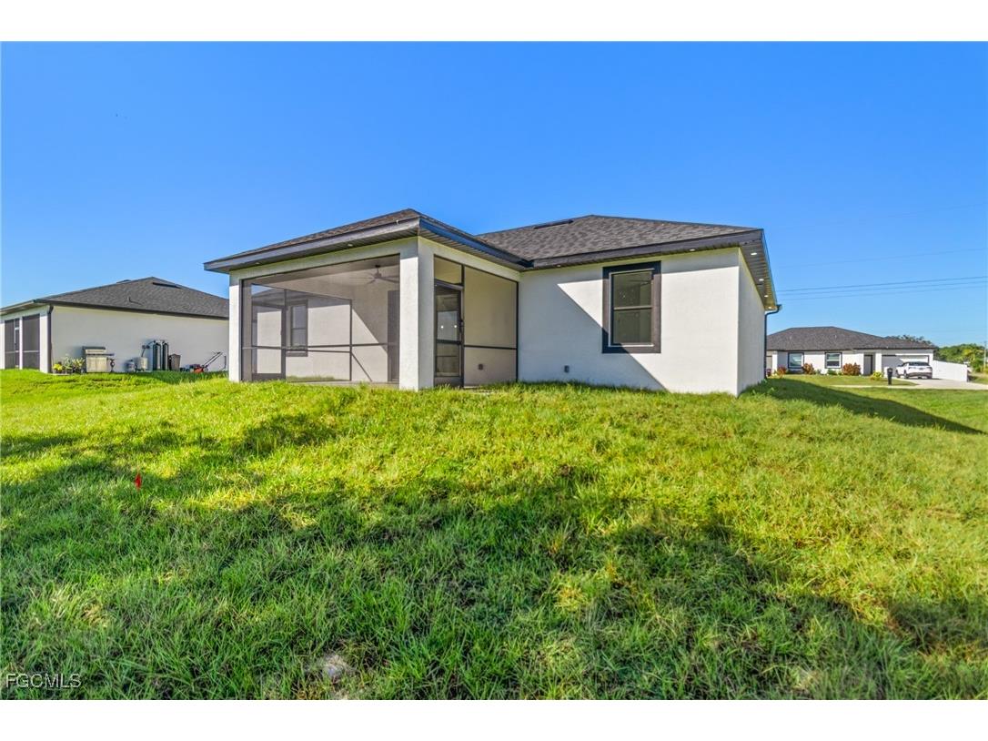 427 Petite Avenue Lehigh Acres FL 33974 2025015731 image39