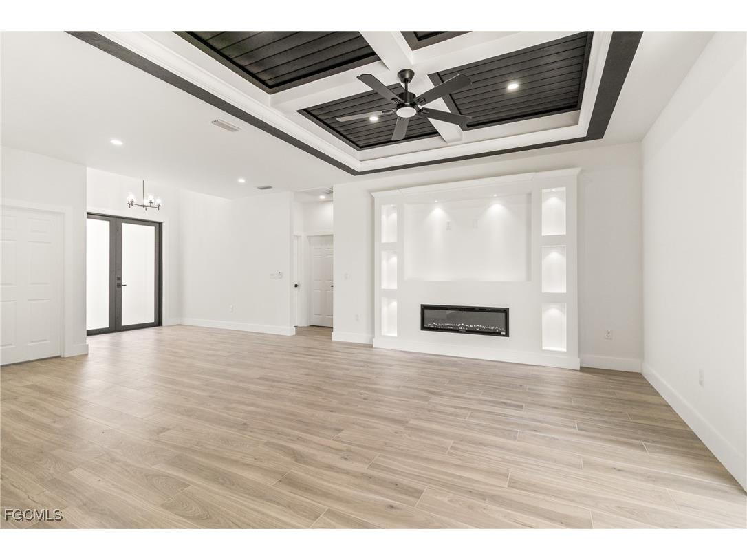 427 Petite Avenue Lehigh Acres FL 33974 2025015731 image5