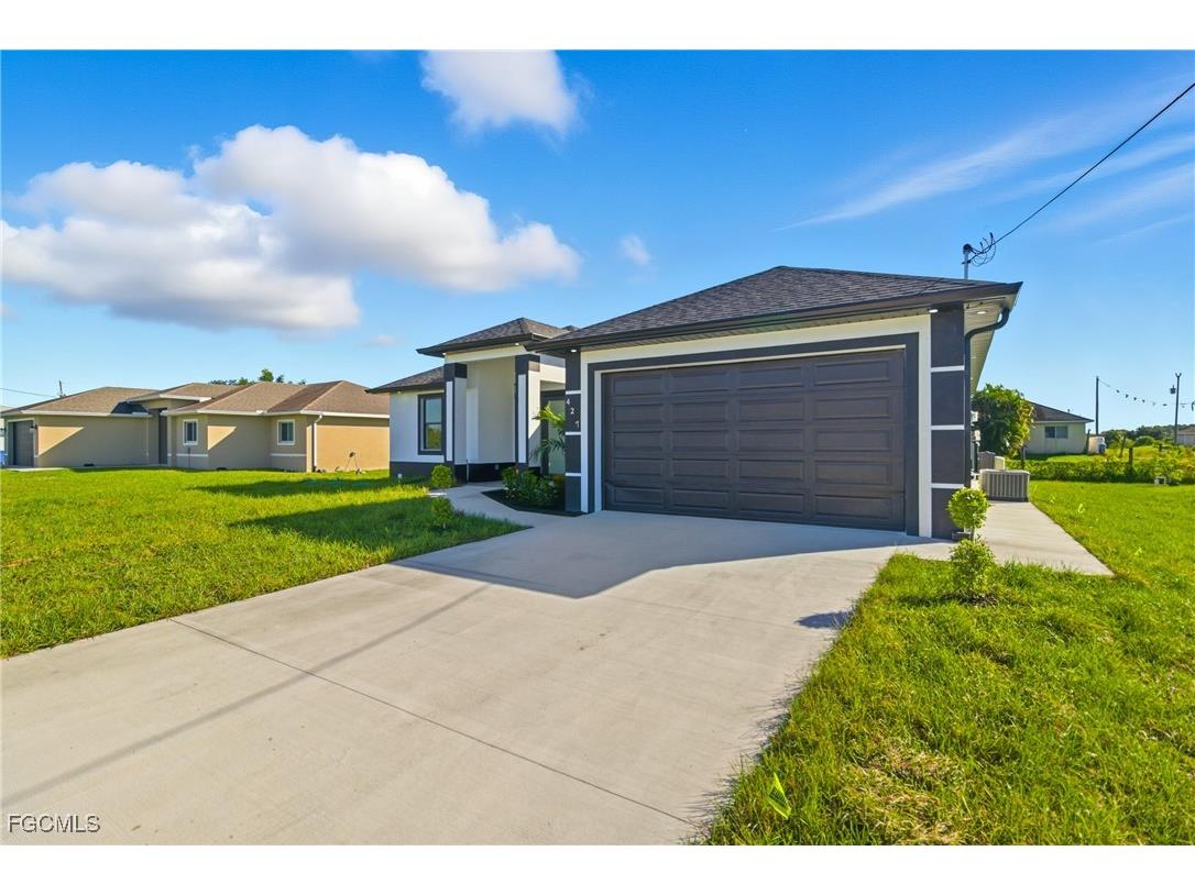 427 Petite Avenue Lehigh Acres FL 33974 2025015731 image50
