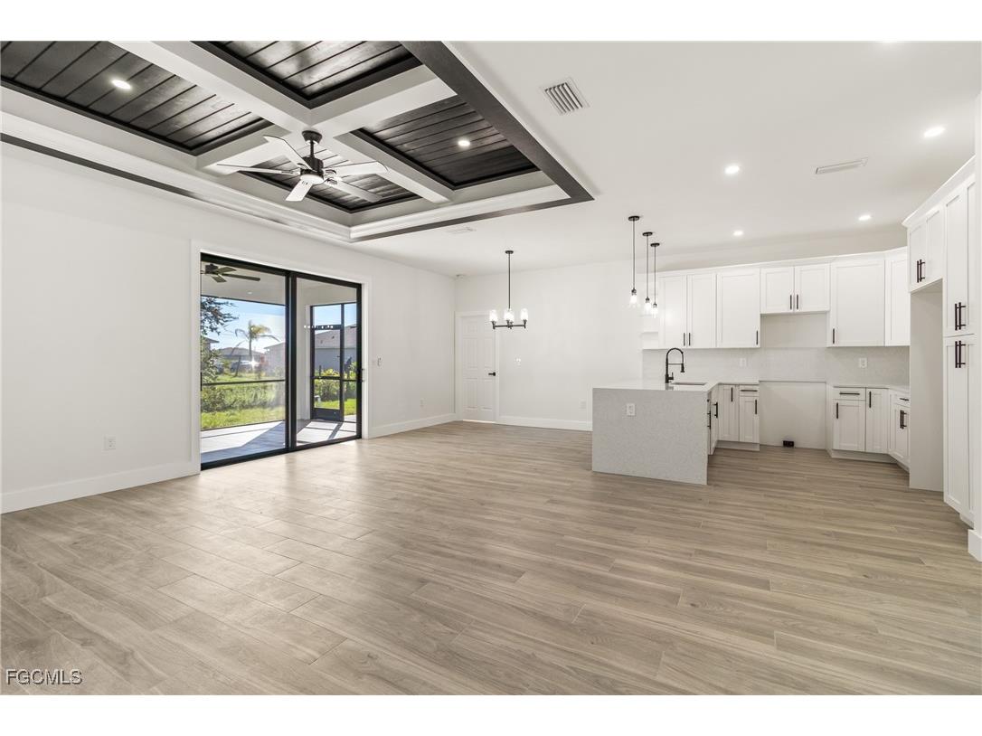 427 Petite Avenue Lehigh Acres FL 33974 2025015731 image6