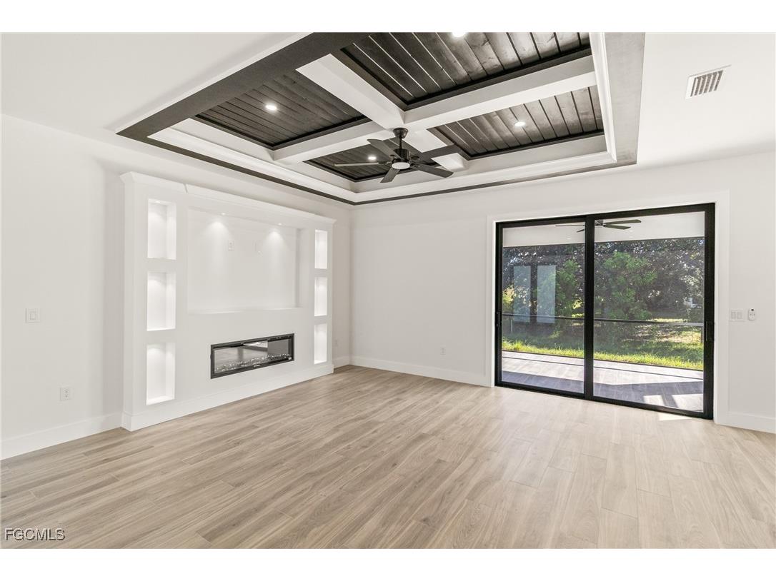 427 Petite Avenue Lehigh Acres FL 33974 2025015731 image7