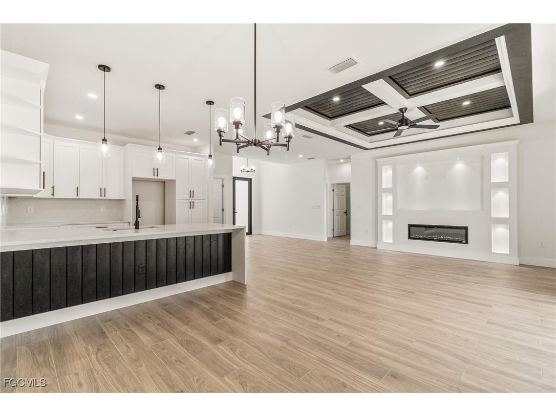 427 Petite Avenue Lehigh Acres FL 33974 2025015731 image8