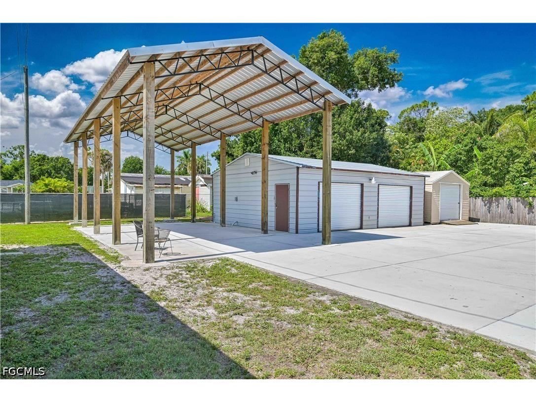 427 Stockton Street North Fort Myers FL 33903 2026027142 image12
