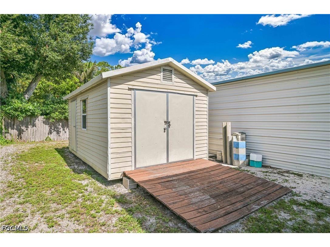 427 Stockton Street North Fort Myers FL 33903 2026027142 image19