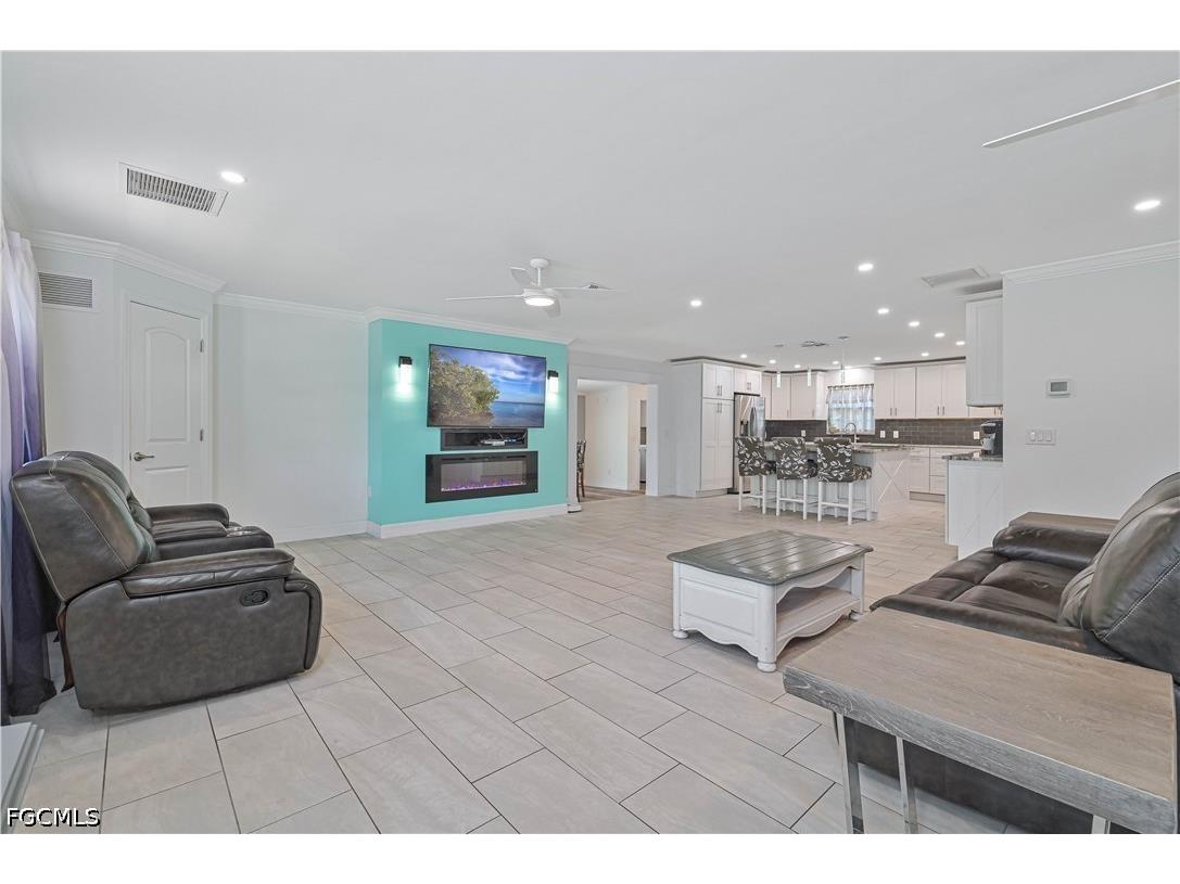 427 Stockton Street North Fort Myers FL 33903 2026027142 image24