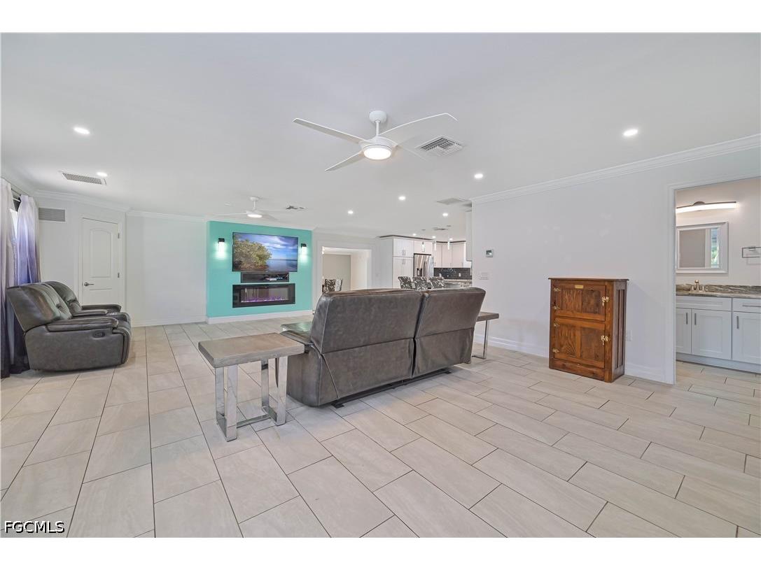 427 Stockton Street North Fort Myers FL 33903 2026027142 image25