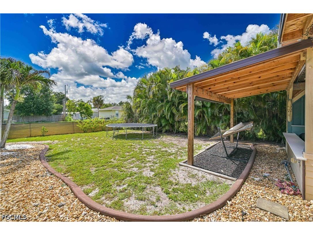 427 Stockton Street North Fort Myers FL 33903 2026027142 image9