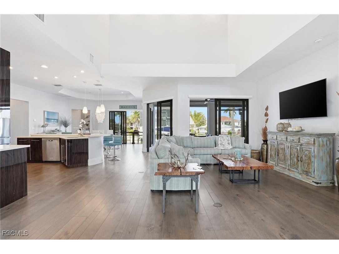 427 Willet Avenue Naples FL 34108 2025023455 image9