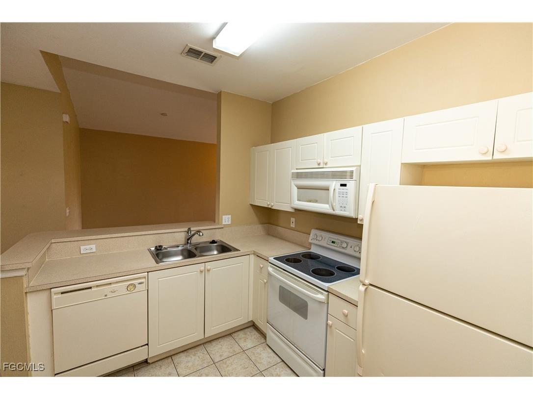 4275 Bellasol Circle #2223 Fort Myers FL 33916 2025004918 image4