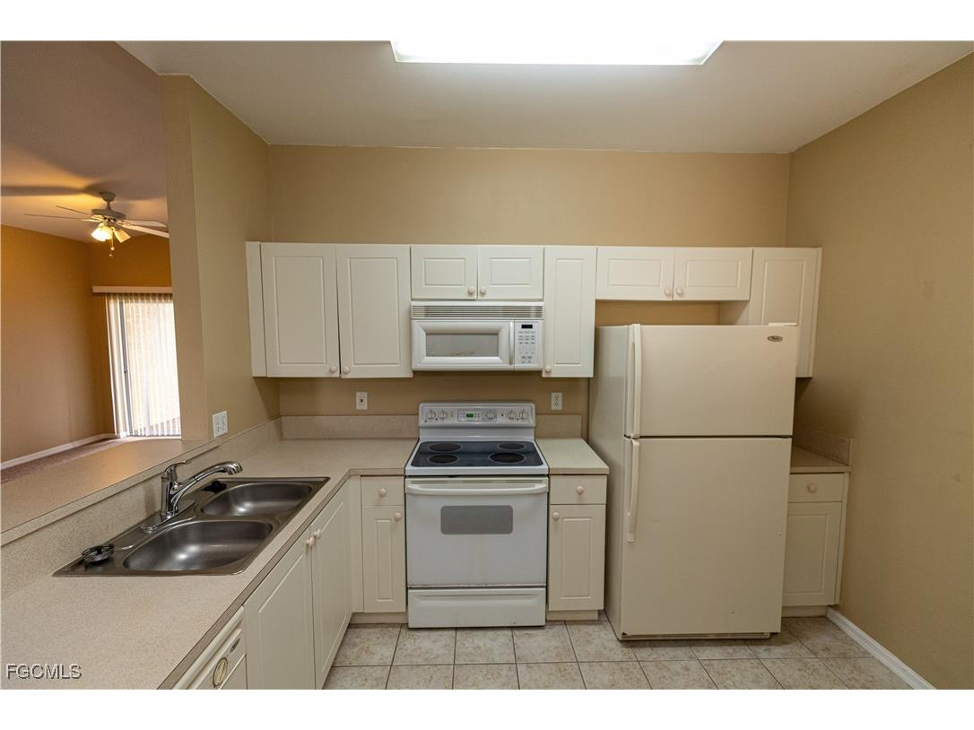 4275 Bellasol Circle #2223 Fort Myers FL 33916 2025004918 image6