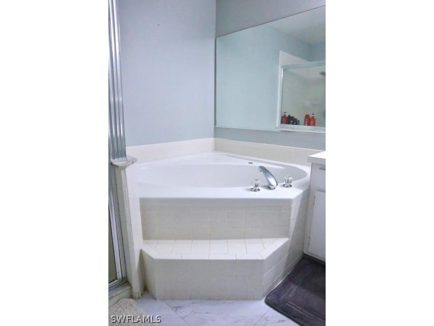 4276 Island Circle #A Fort Myers FL 33919 226010500 image12