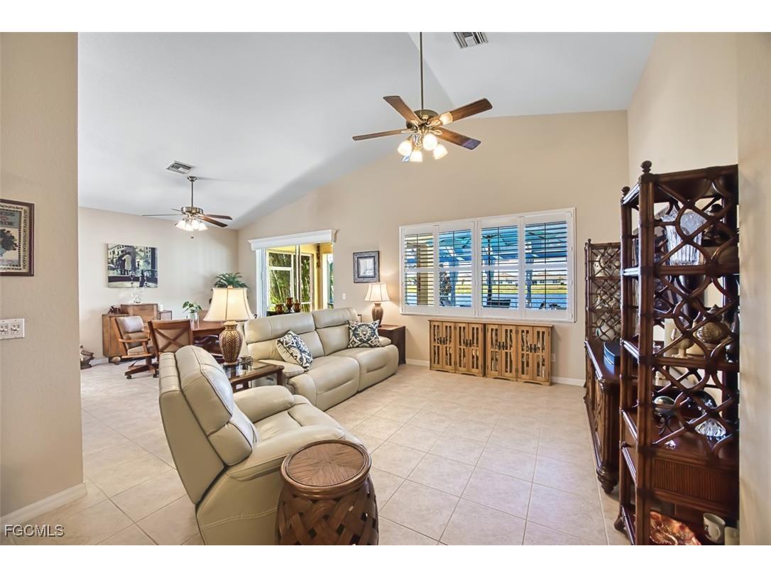 4276 River Bank Way Punta Gorda FL 33980 2025024211 image11